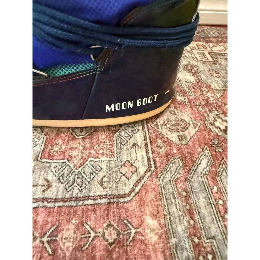 Moon Boot The Original Rainbow Snow Boots  7-8.5 Multi Color Apres Ski Logo